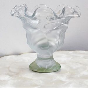 Viking Ruffle Edge Frosted Cabbage Leaf Dish Vtg
